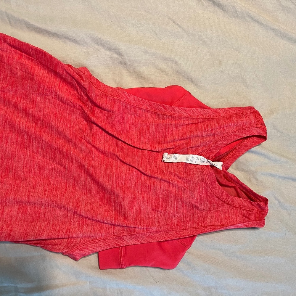 Lululemon tank top